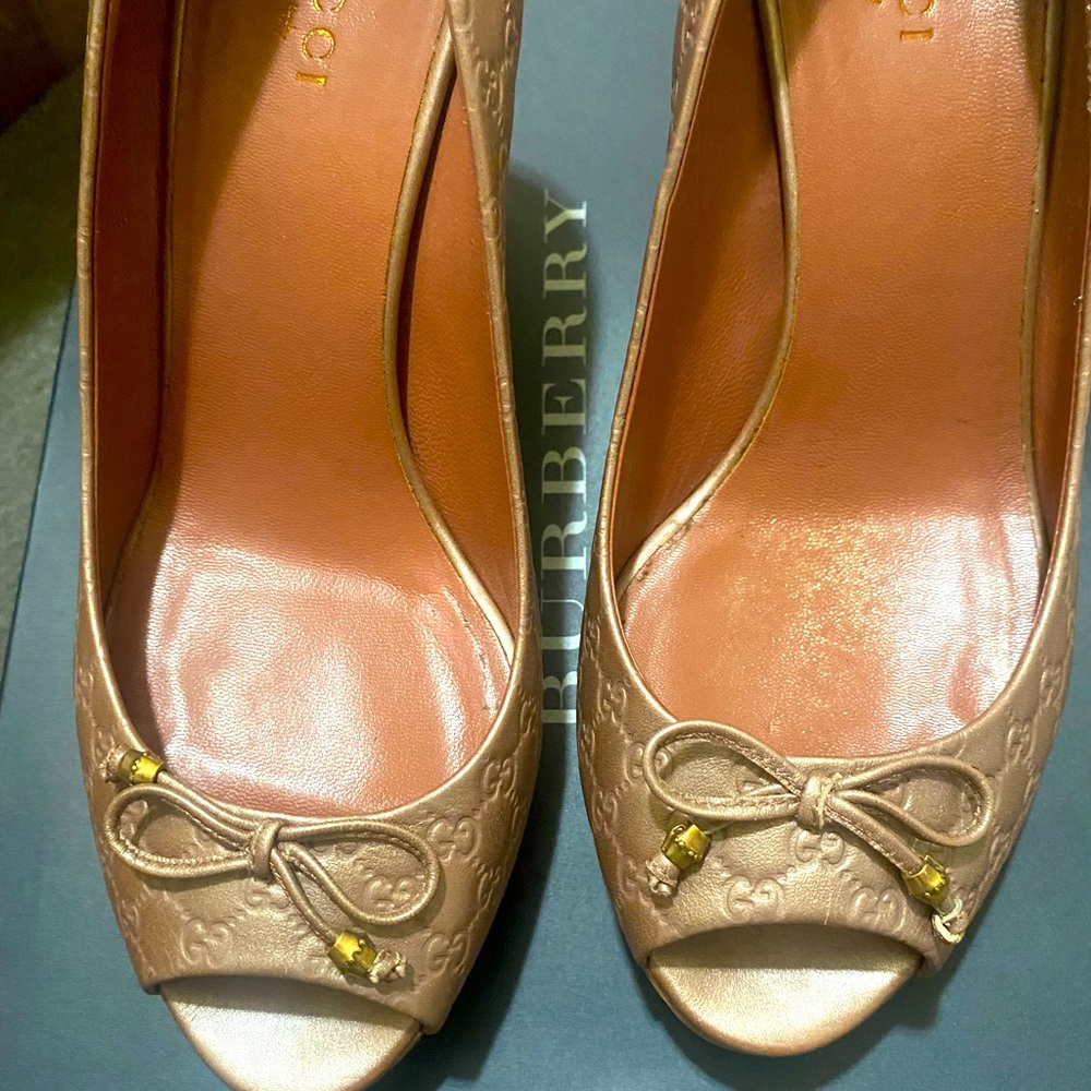Gucci Logo Peep Toe Leather Sandals Made In Italy Sz36